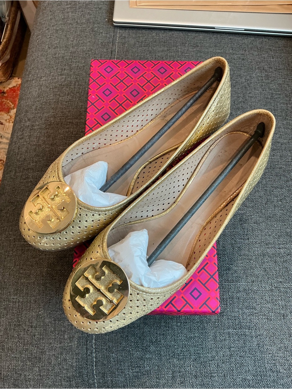 Tory Burch Reva Metallic Gold Perforated Ballet Flats Logo Medallion size 9.5